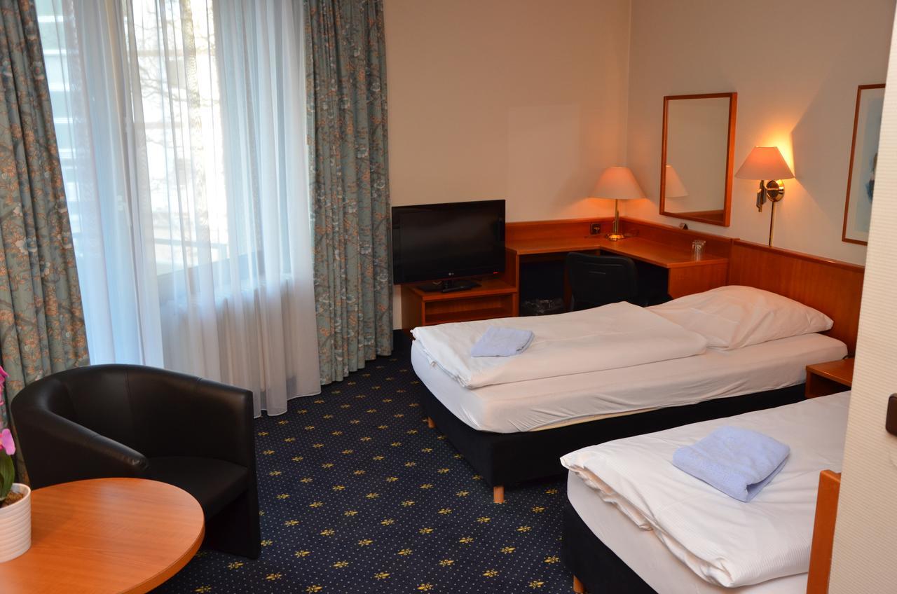 Karaman Group Hotel Bad Nenndorf Extérieur photo