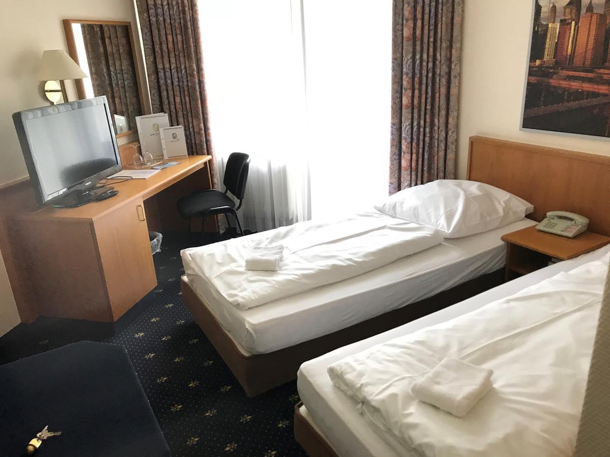Karaman Group Hotel Bad Nenndorf Extérieur photo